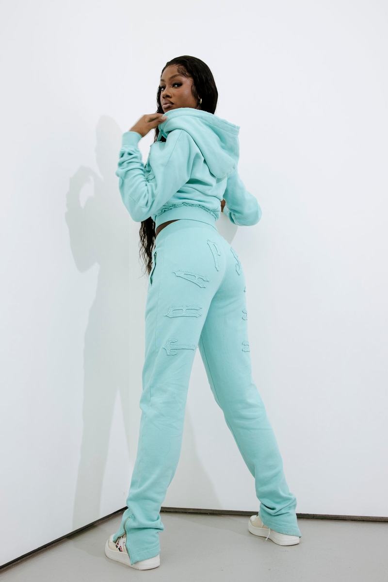 Turquoise Trapstar Irongate Cropped Batwing Zip Hoodie Women's Tracksuits | VQXIZU-375